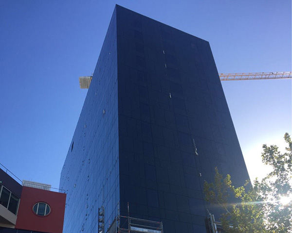 在裝修中,沈陽(yáng)玻璃幕墻安裝與維護(hù)措施是怎樣的呢?